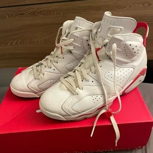 Jordan 6 (red oreo)